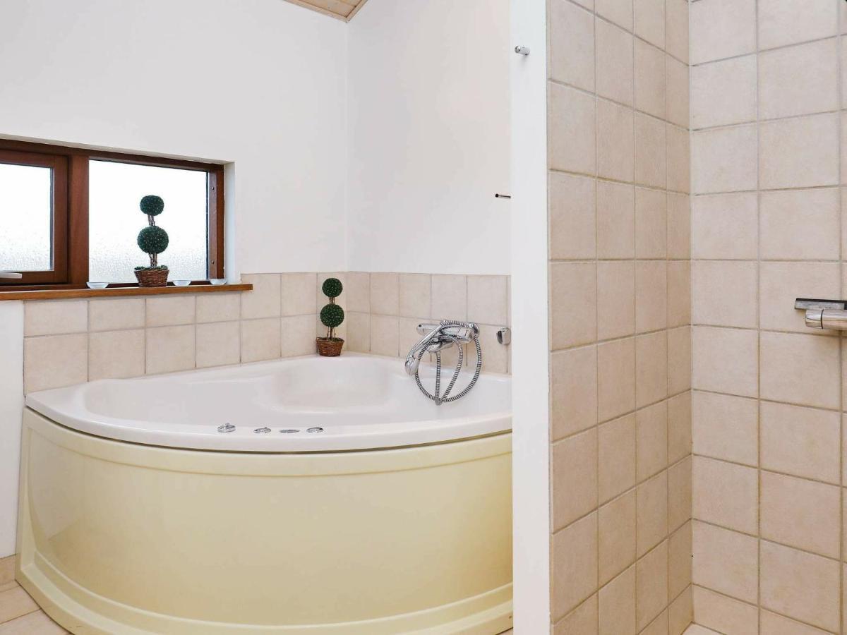 Three-Bedroom Holiday Home In Ulfborg 27 Thorsminde Zewnętrze zdjęcie